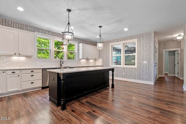 436 Skybluff Circle, Fuquay Varina, NC 27526