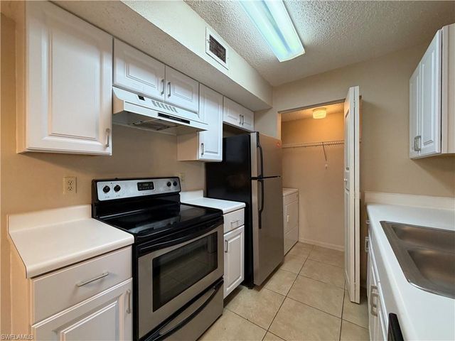 12561 Equestrian CIR 804, Fort Myers, FL 33907