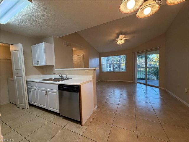 12561 Equestrian CIR 804, Fort Myers, FL 33907