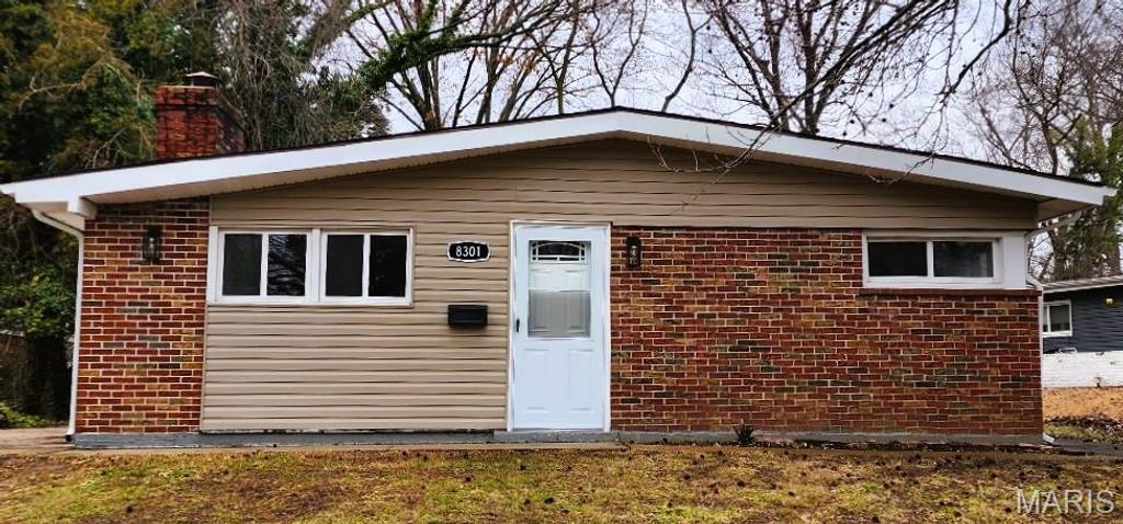 8301 Pepperidge Drive, St Louis, MO 63134