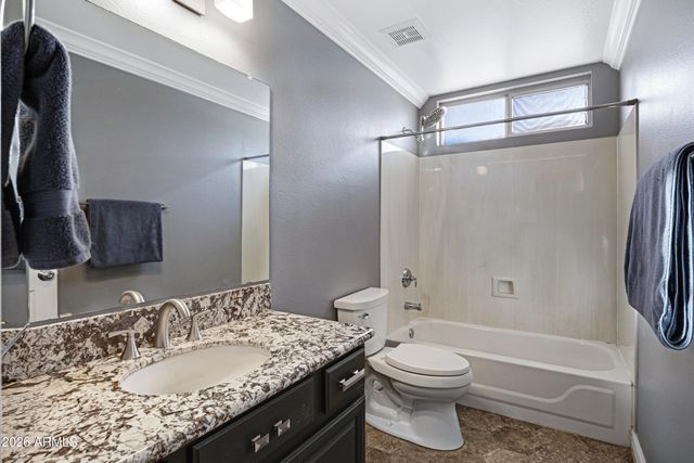 700 W CHERRYWOOD Drive, Chandler, AZ 85248