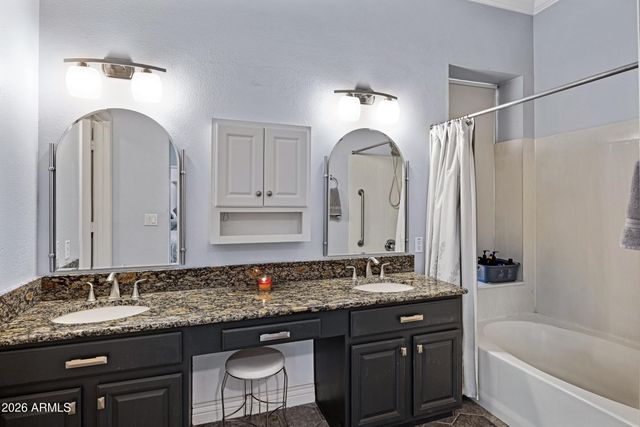 700 W CHERRYWOOD Drive, Chandler, AZ 85248