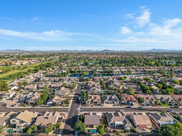 700 W CHERRYWOOD Drive, Chandler, AZ 85248