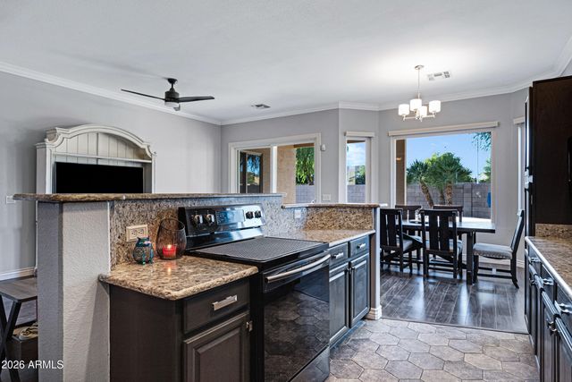 700 W CHERRYWOOD Drive, Chandler, AZ 85248