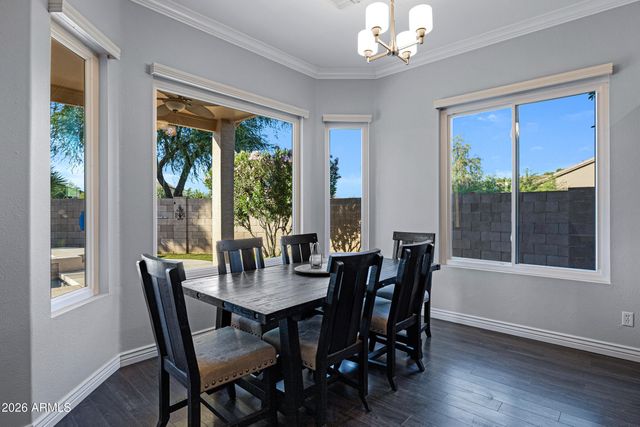 700 W CHERRYWOOD Drive, Chandler, AZ 85248