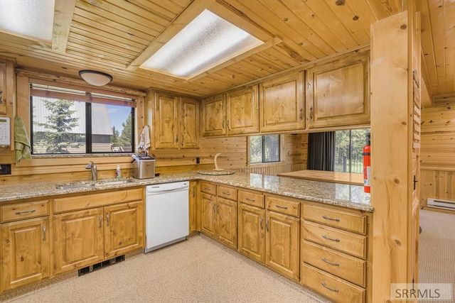 4001 Otter Trail, Island Park, ID 83429