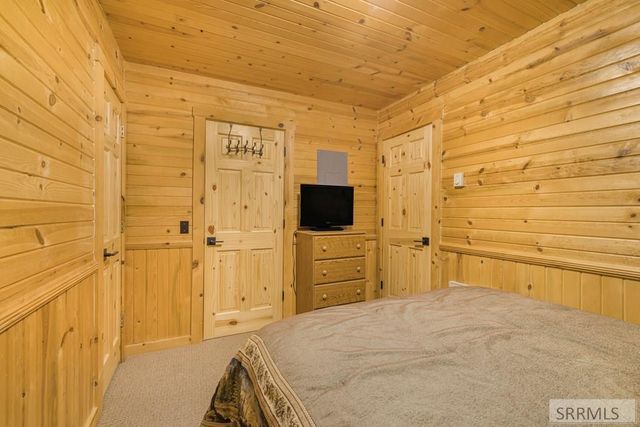 4001 Otter Trail, Island Park, ID 83429