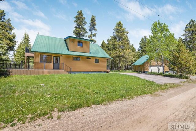 4001 Otter Trail, Island Park, ID 83429
