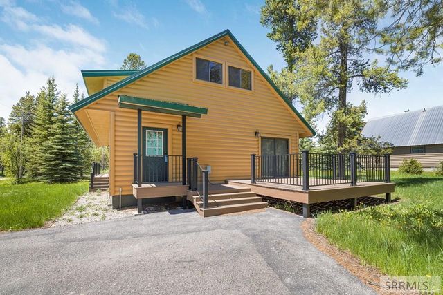 4001 Otter Trail, Island Park, ID 83429