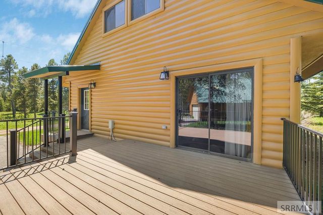 4001 Otter Trail, Island Park, ID 83429