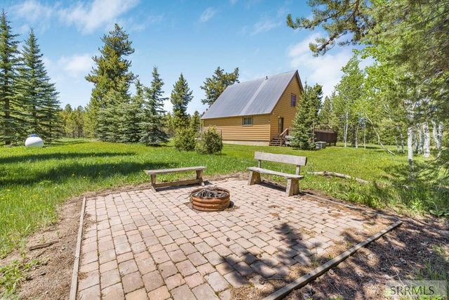 4001 Otter Trail, Island Park, ID 83429