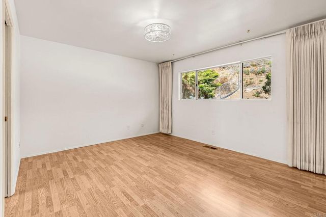 3925 Rogers Rd, Spring Valley, CA 91977