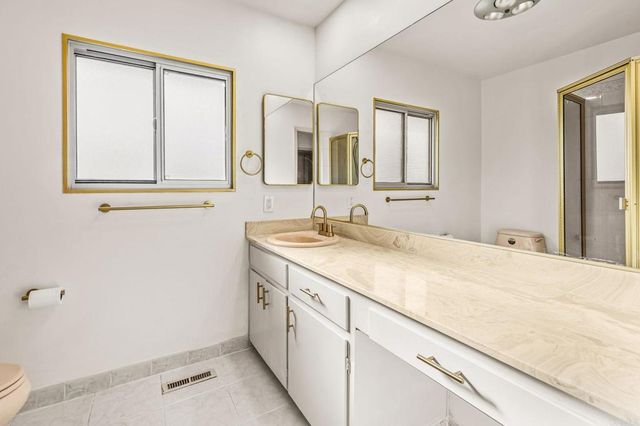 3925 Rogers Rd, Spring Valley, CA 91977