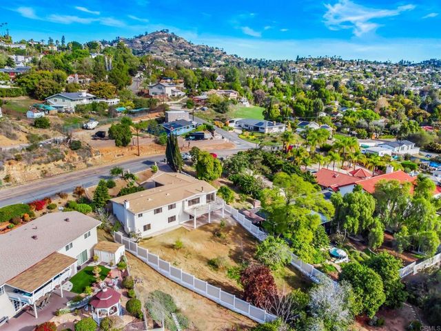 3925 Rogers Rd, Spring Valley, CA 91977