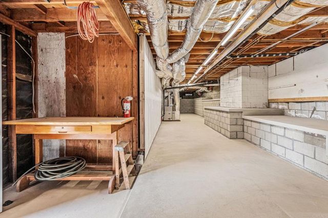 3925 Rogers Rd, Spring Valley, CA 91977