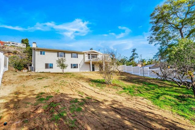 3925 Rogers Rd, Spring Valley, CA 91977