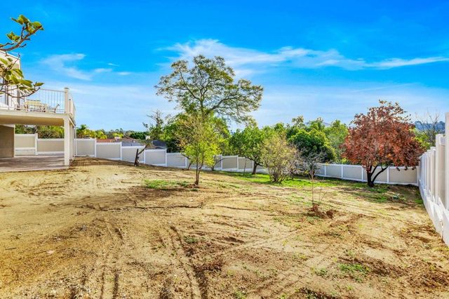 3925 Rogers Rd, Spring Valley, CA 91977