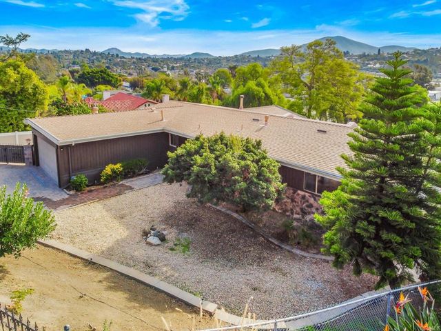 3925 Rogers Rd, Spring Valley, CA 91977