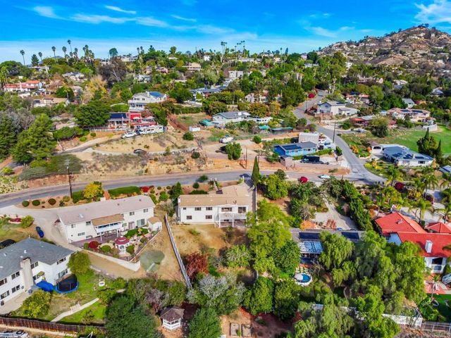 3925 Rogers Rd, Spring Valley, CA 91977