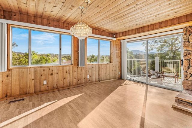 3925 Rogers Rd, Spring Valley, CA 91977