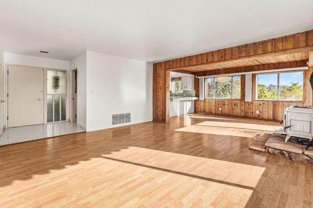 3925 Rogers Rd, Spring Valley, CA 91977