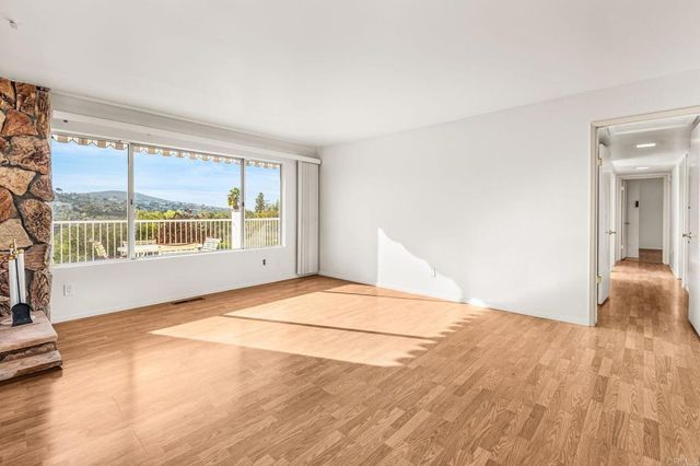 3925 Rogers Rd, Spring Valley, CA 91977