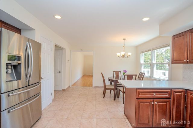 14 Dov Place, South Brunswick, NJ 08824