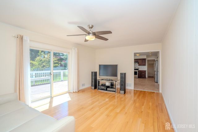 14 Dov Place, South Brunswick, NJ 08824