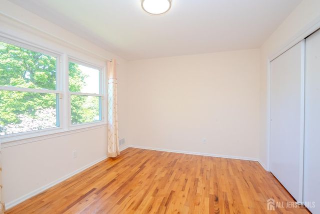 14 Dov Place, South Brunswick, NJ 08824