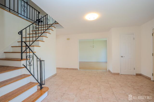 14 Dov Place, South Brunswick, NJ 08824