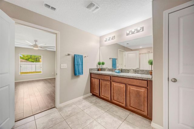 10532 STANDING STONE DRIVE, Wimauma, FL 33598