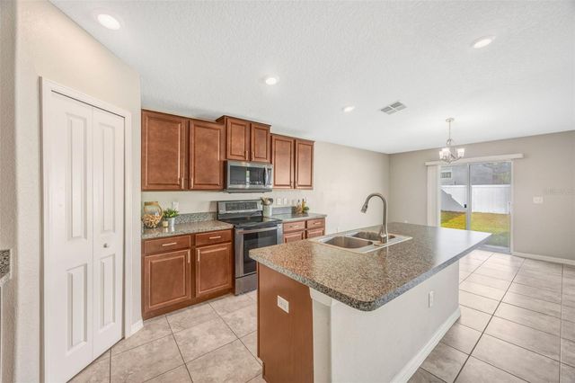 10532 STANDING STONE DRIVE, Wimauma, FL 33598