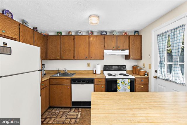 6441 GRAFTON GARTH CT, Glen Burnie, MD 21061