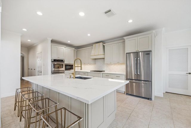 7935 Woodcrest Court, Sugar Land, TX 77479