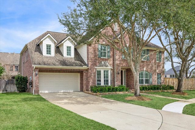 7935 Woodcrest Court, Sugar Land, TX 77479
