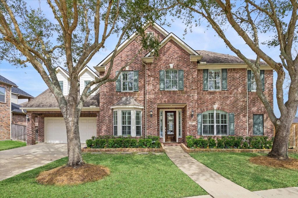 7935 Woodcrest Court, Sugar Land, TX 77479