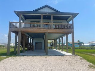 1166 N Monkhouse Drive, Crystal Beach, TX 77650