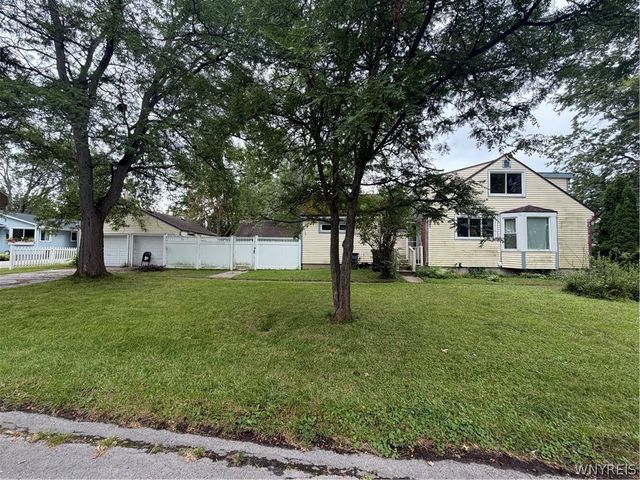 1295 East Park Road, Grand Island, NY 14072