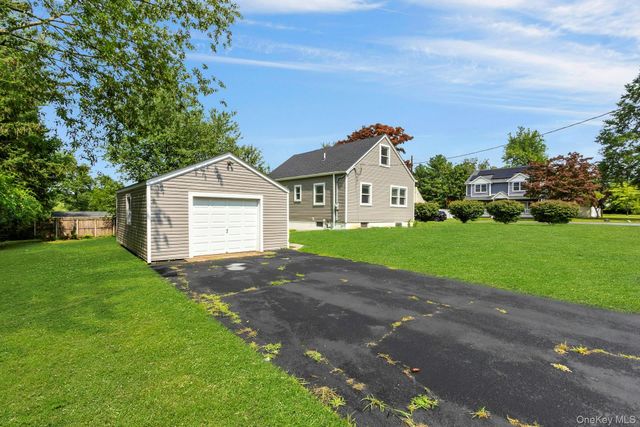 28 Quaspeak Road, Congers, NY 10920