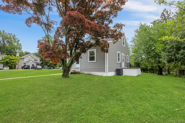 28 Quaspeak Road, Congers, NY 10920