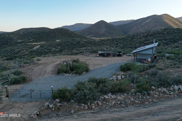 5720 S MINERS PICK Road 3, Mayer, AZ 86333