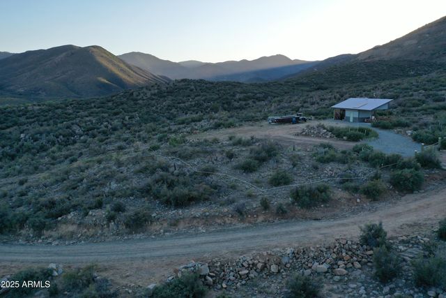 5720 S MINERS PICK Road 3, Mayer, AZ 86333
