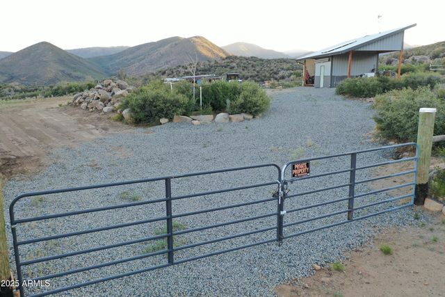 5720 S MINERS PICK Road 3, Mayer, AZ 86333