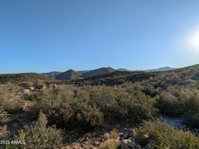 5720 S MINERS PICK Road 3, Mayer, AZ 86333