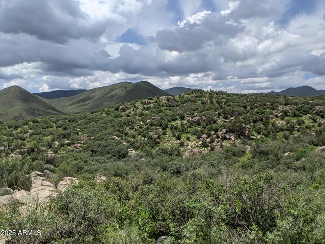 5720 S MINERS PICK Road 3, Mayer, AZ 86333