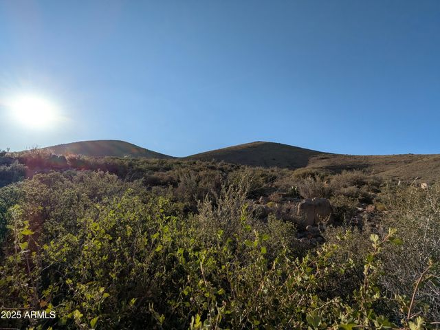 5720 S MINERS PICK Road 3, Mayer, AZ 86333