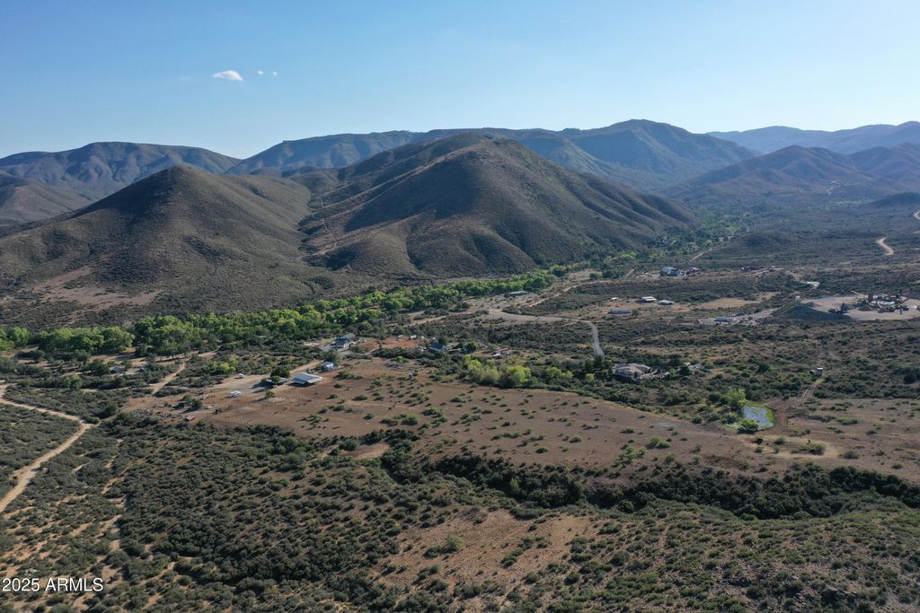 5720 S MINERS PICK Road 3, Mayer, AZ 86333