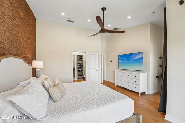 310 2ND Street S 4, Jacksonville Beach, FL 32250
