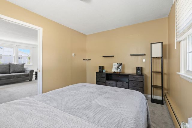 45 Gray Street, Manchester, NH 03103