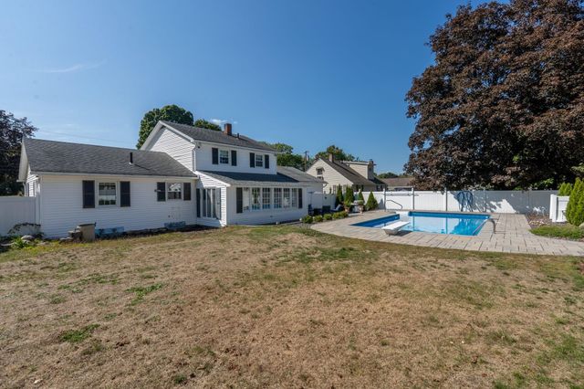 45 Gray Street, Manchester, NH 03103